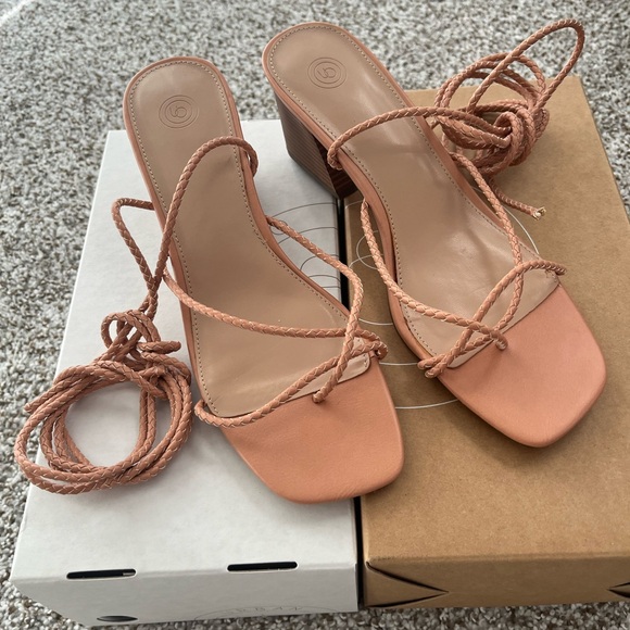 Urban Outfitters Shoes - UO sandals